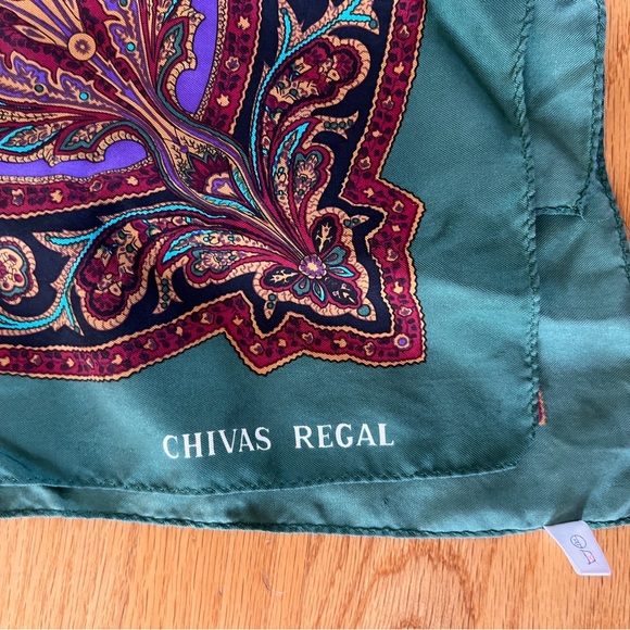 Multicolored dark green silk scarf - Picture 7 of 9